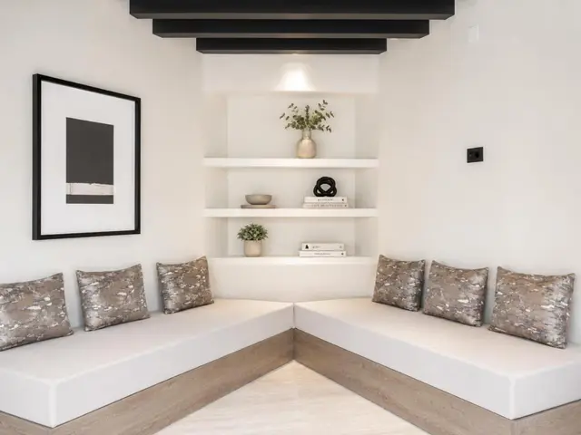 Lounge corner with corner sofa