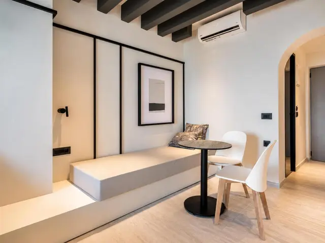 Built-in sofa and dining table