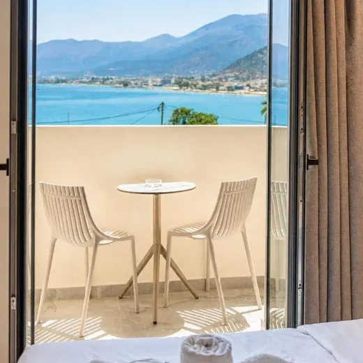 Balcony table with a view over the bay